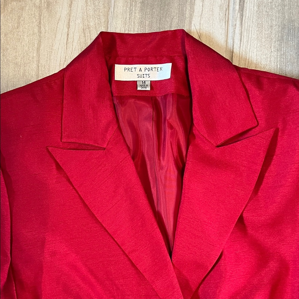 Women's Scarlet Suit